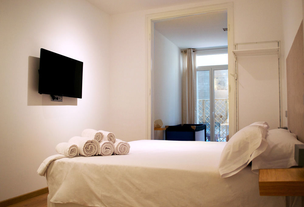 คอสโมโปลิแตน บูทิก รัมบลา Hotel บาร์เซโลนา ภายนอก รูปภาพ